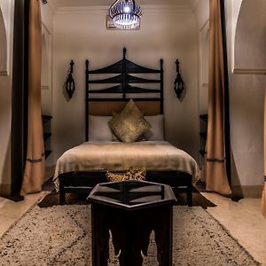 Kamer met een Queen Size Bed